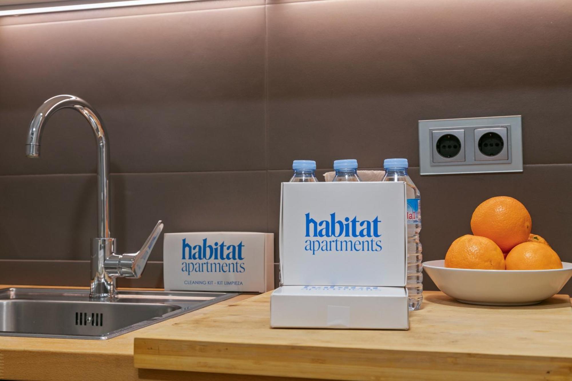 Habitat Apartments Rambla Deluxe バルセロナ エクステリア 写真
